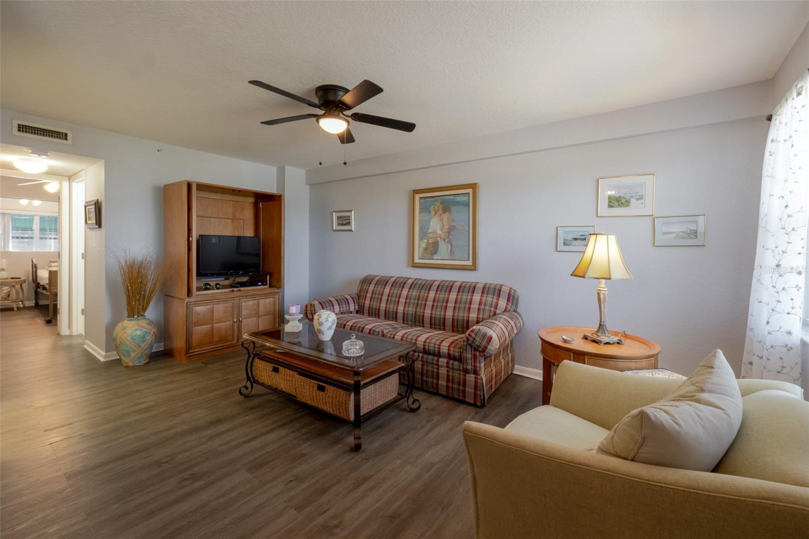 TOWN APTS CONDO - Residential