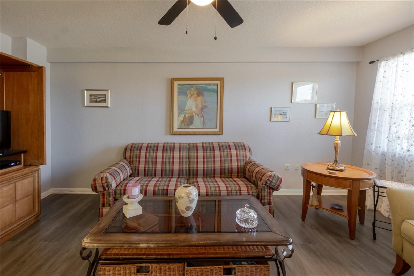 TOWN APTS CONDO - Residential