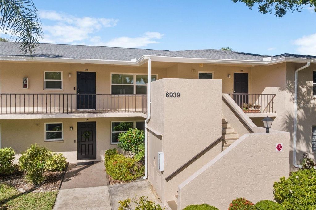 Photo of 6939 W Country Club Drive N #156, Sarasota, FL 34243 (MLS # A4690431)