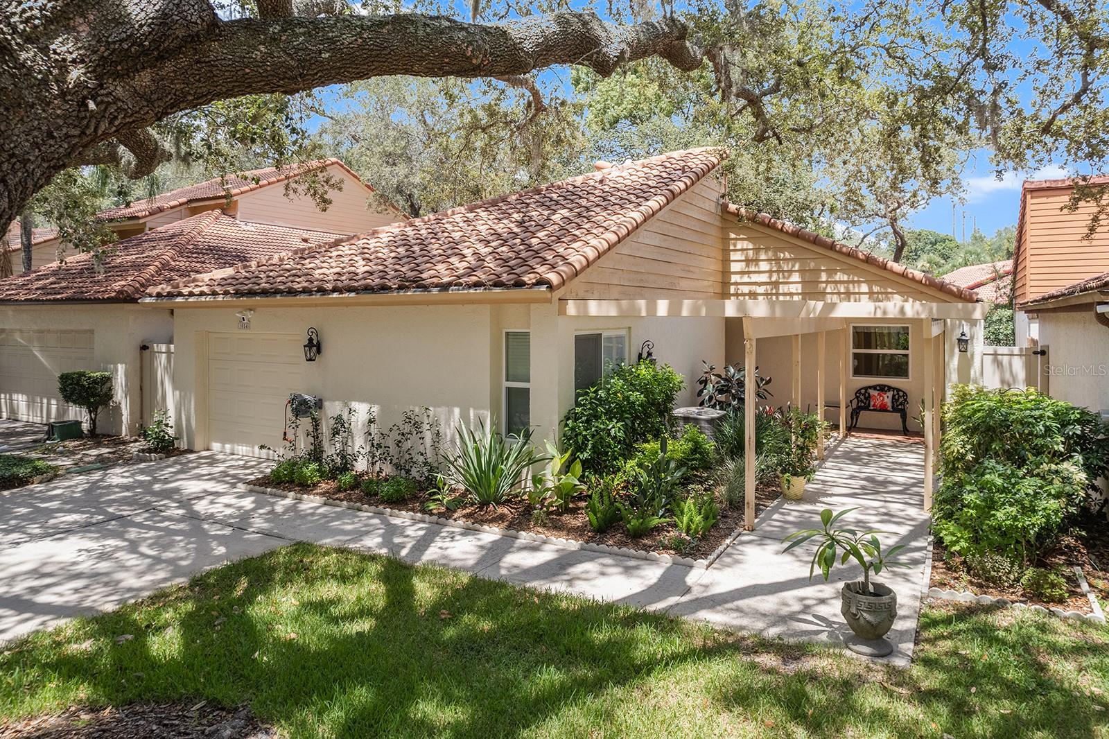 COUNTRY CLUB VLG UNIT 1 - Residential