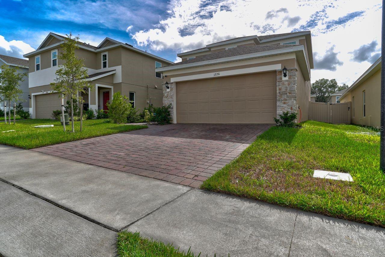 1726 TREE SHADE DRIVE