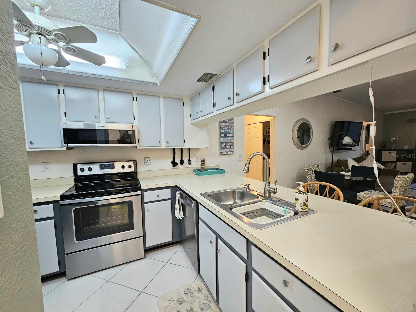 TALA LAKES PH 04 BLDG F 02 - Residential