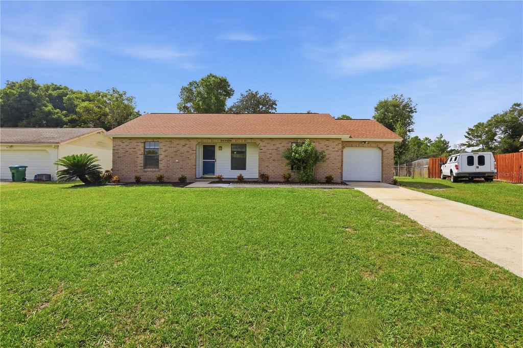 Photo of 943 Marquette Court, Deltona, FL 32725 (MLS # V4951677)