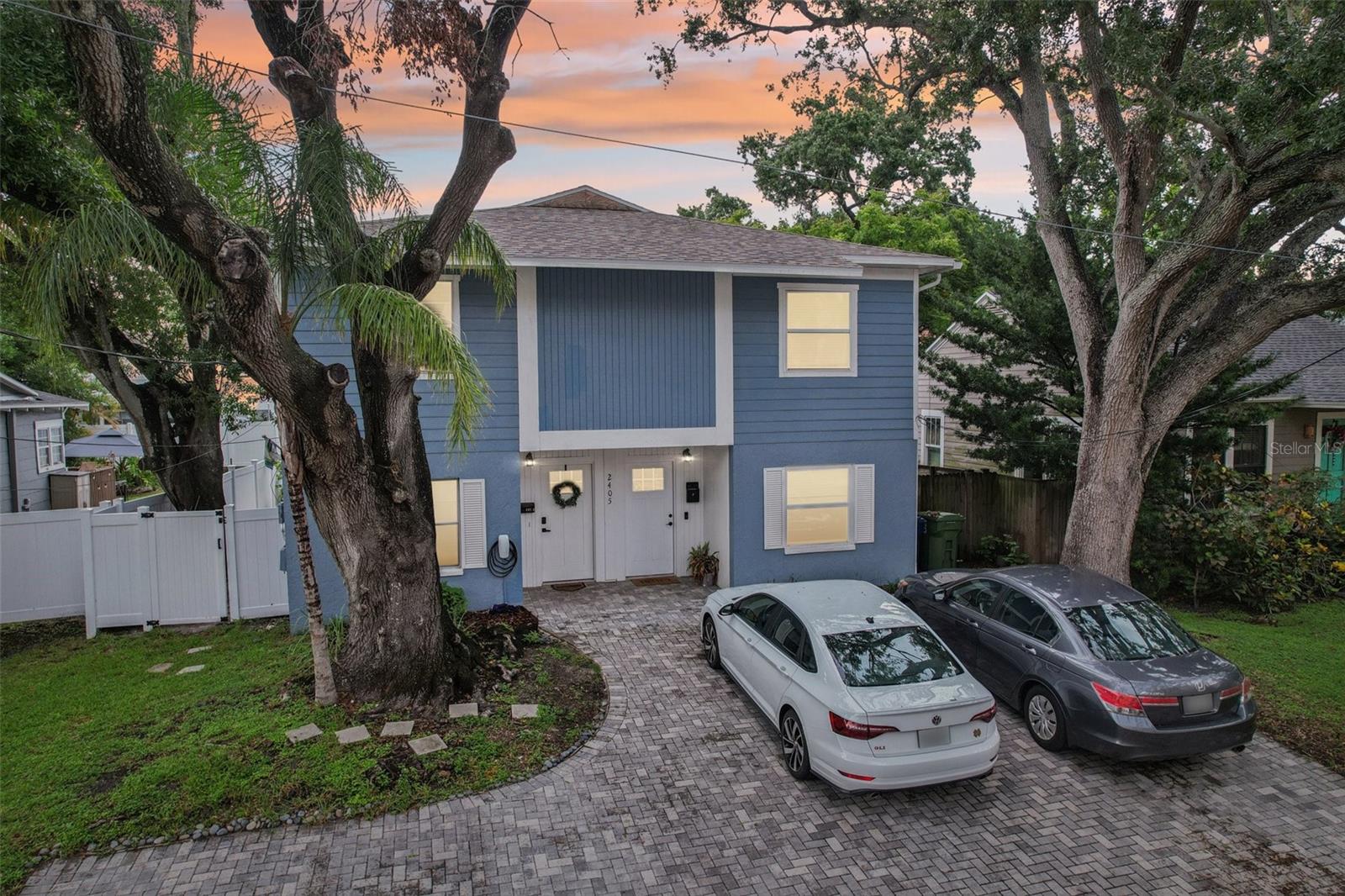 Welcome to this beautifully updated 2-bedroom, 2.5-bath townhome in the heart of South Tampa! Offering 1,319 sq ft of modern living, this home features an open-concept layout, stylish finishes, and a private backyard perfect for relaxing evenings. Upstairs, both spacious bedrooms include en suite bathrooms, creating the ideal setup for roommates, guests, or a work-from-home lifestyle. Added feature of a EV charging station right next to the driveway! Located just off S Howard Ave and two blocks from iconic Bayshore Boulevard, you're walking distance from Tampa’s best restaurants, nightlife, and scenic running trails. Experience the vibrant South Tampa lifestyle—this is city living with comfort and charm!