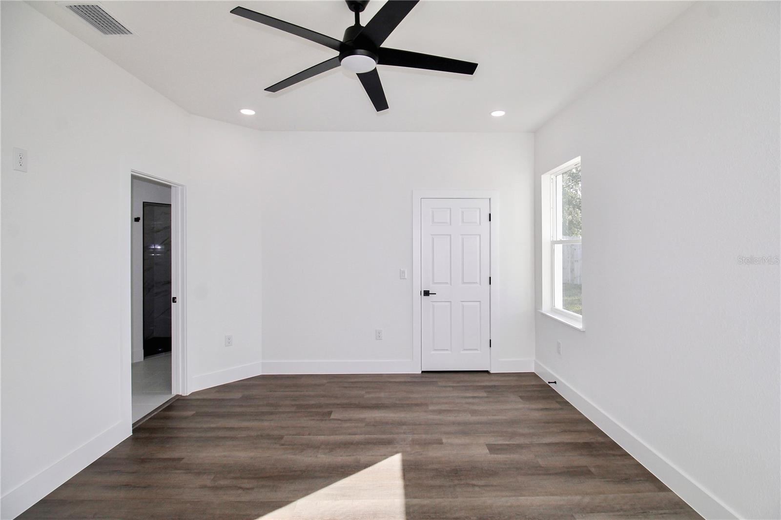 AVON PARK LAKES - Residential