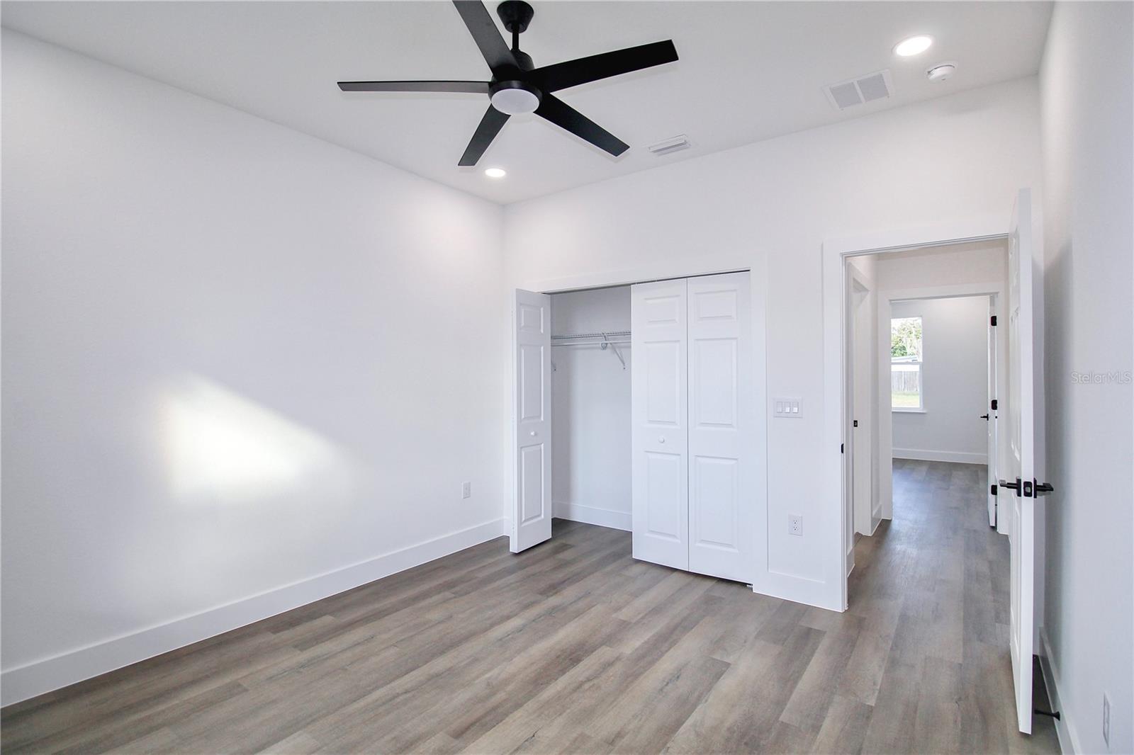 AVON PARK LAKES - Residential