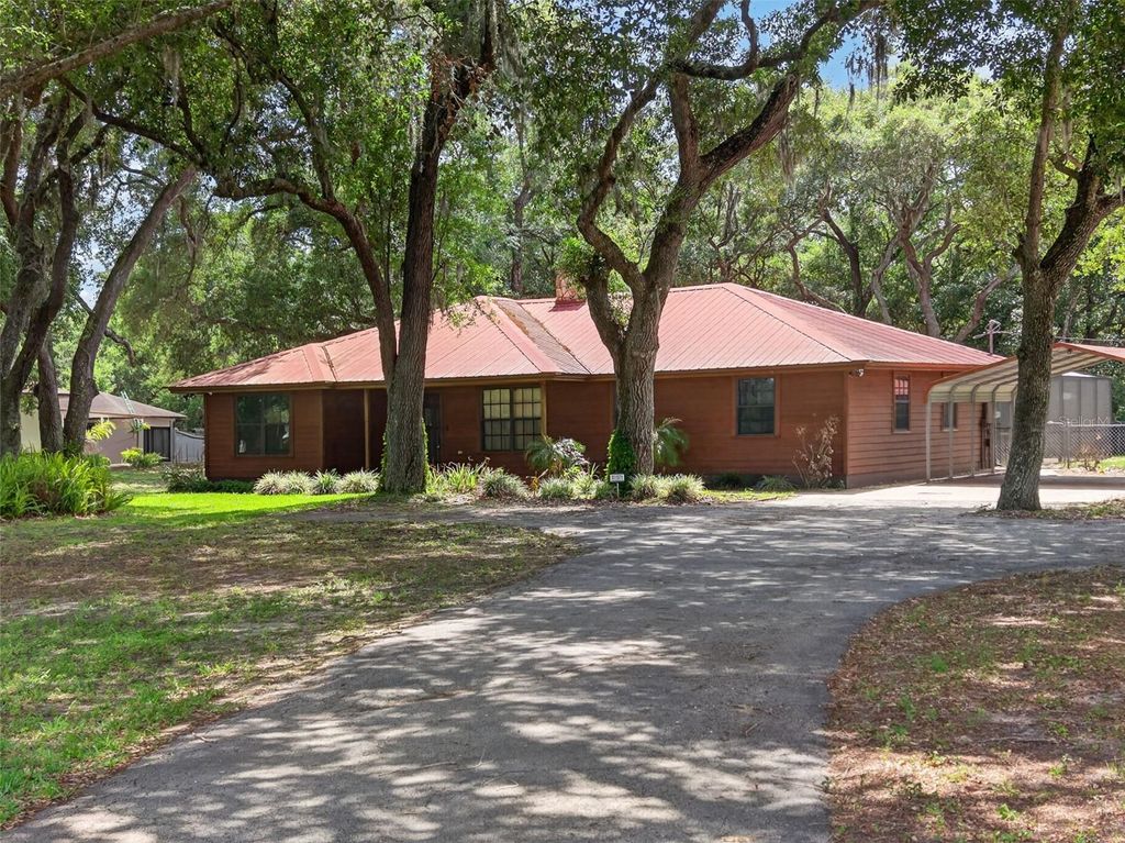 Photo of 1250 Saint Anne Shrine Road, Lake Wales, FL 33898 (MLS # L4961508)