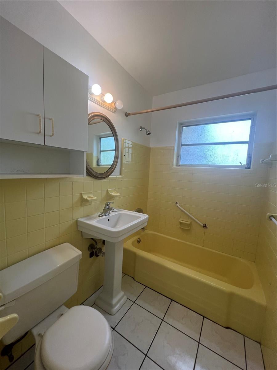 PORT CHARLOTTE SEC 033 - Residential Lease