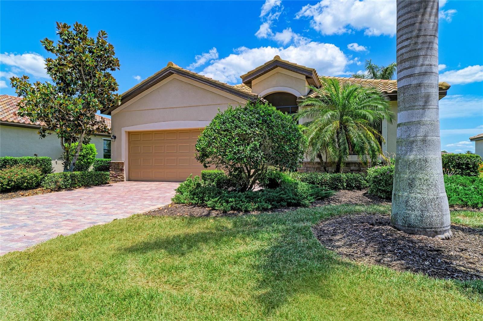 RIVER STRAND - Residential