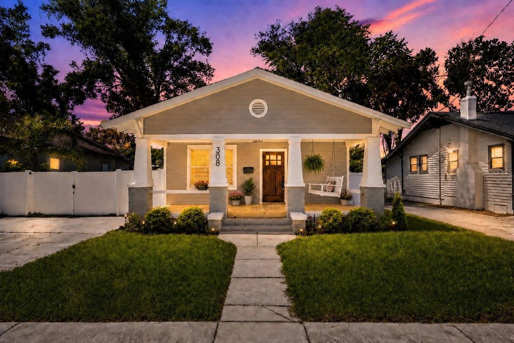 Photo of 308 W Alfred Street, Tampa, FL 33603 (MLS # TB8530116)