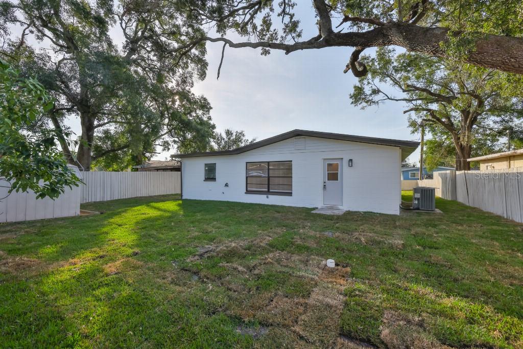 TWIN LAKES ESTATES ADD - Residential