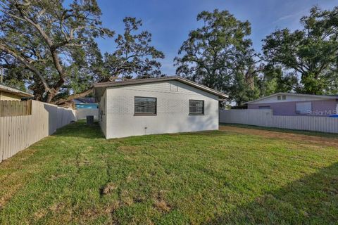 8621 MAY CIRCLE TAMPA FL 33614