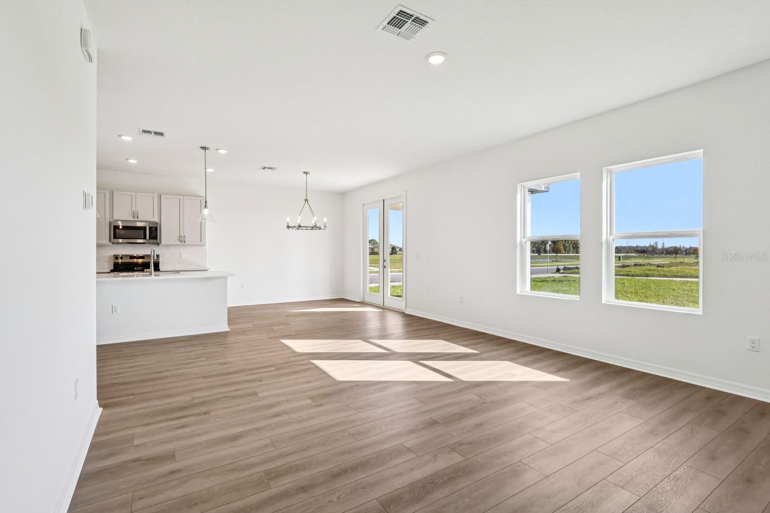 5255 PAINTED BAMBOO STREET