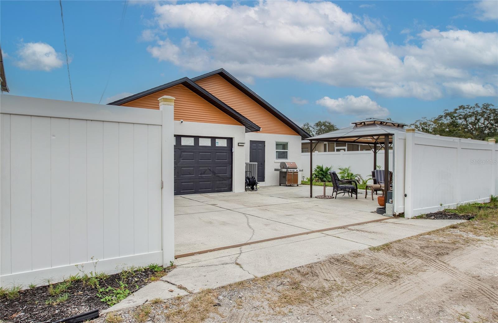 PASADENA PARK - Residential