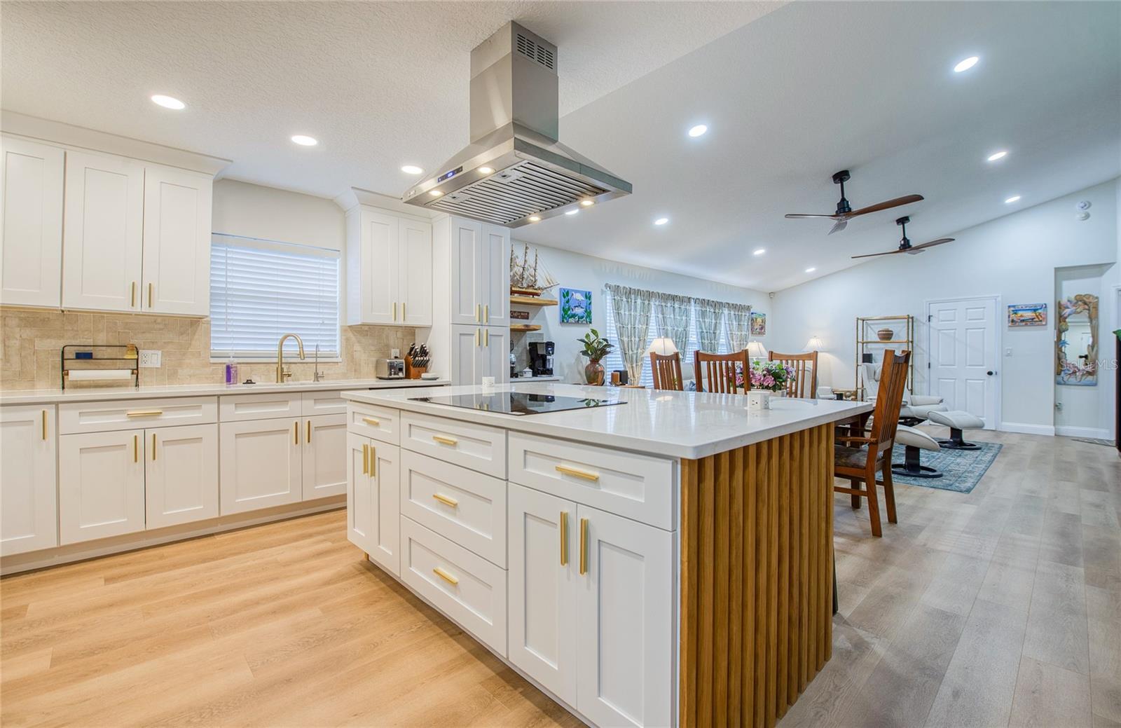 PASADENA PARK - Residential