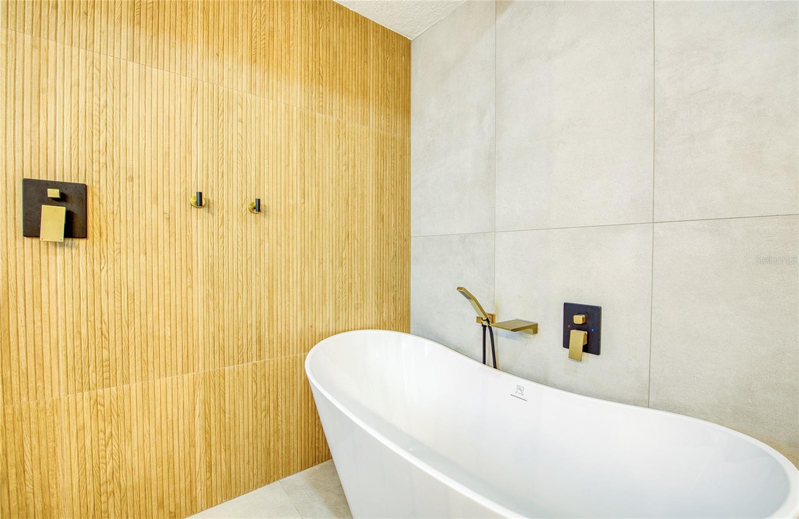 PASADENA PARK - Residential