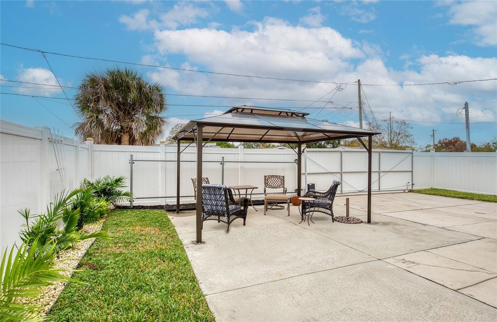 Photo of 625 Folsom Street S, Gulfport, FL 33707 (MLS # TB8468483)