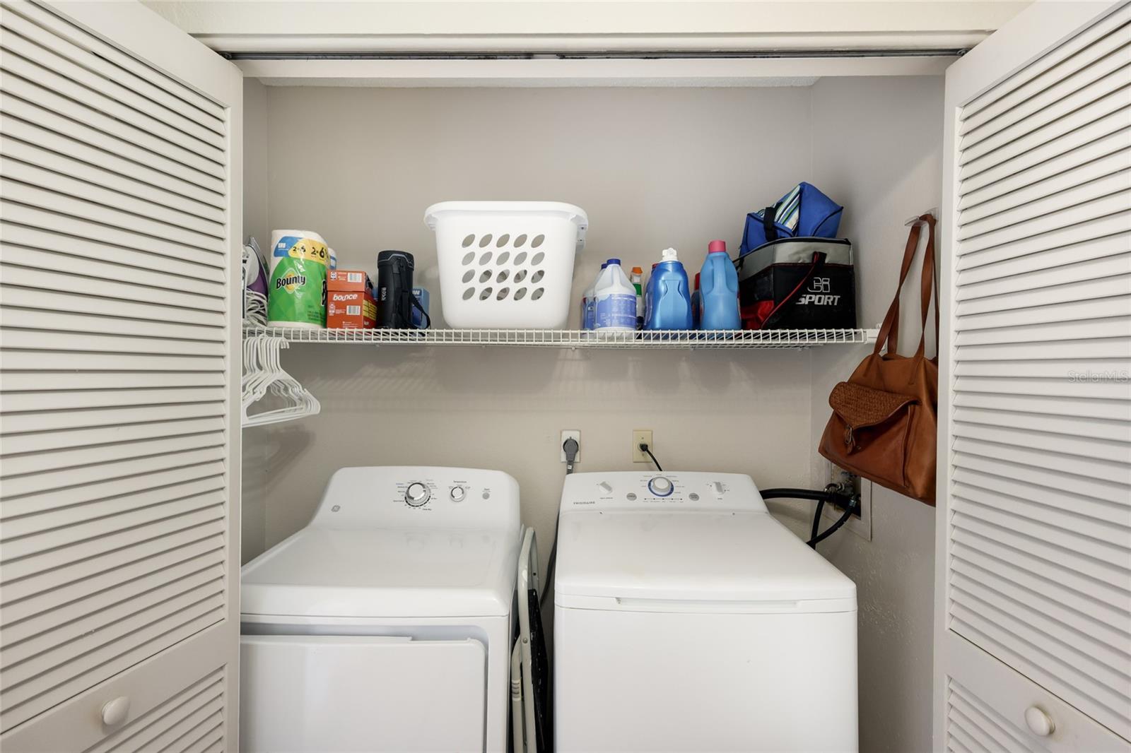 COUNTRY VILLAGE SEC 6 - Residential