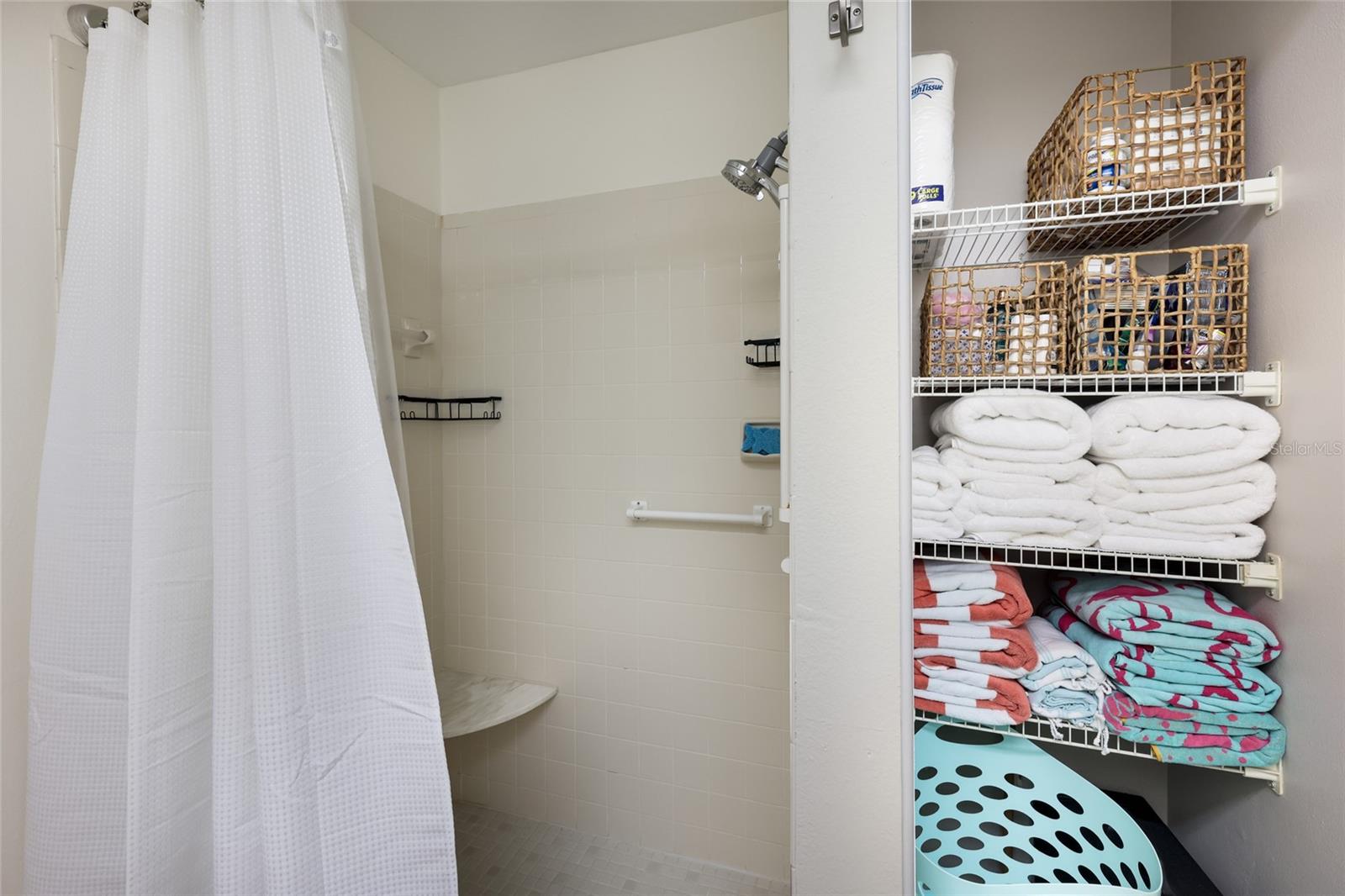 COUNTRY VILLAGE SEC 6 - Residential