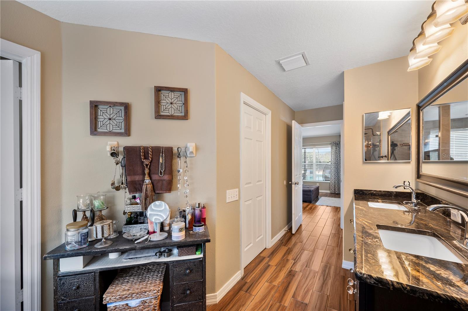 AVONDALE GROVES - Residential