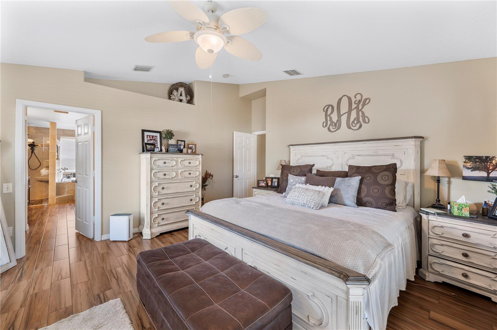 AVONDALE GROVES - Residential