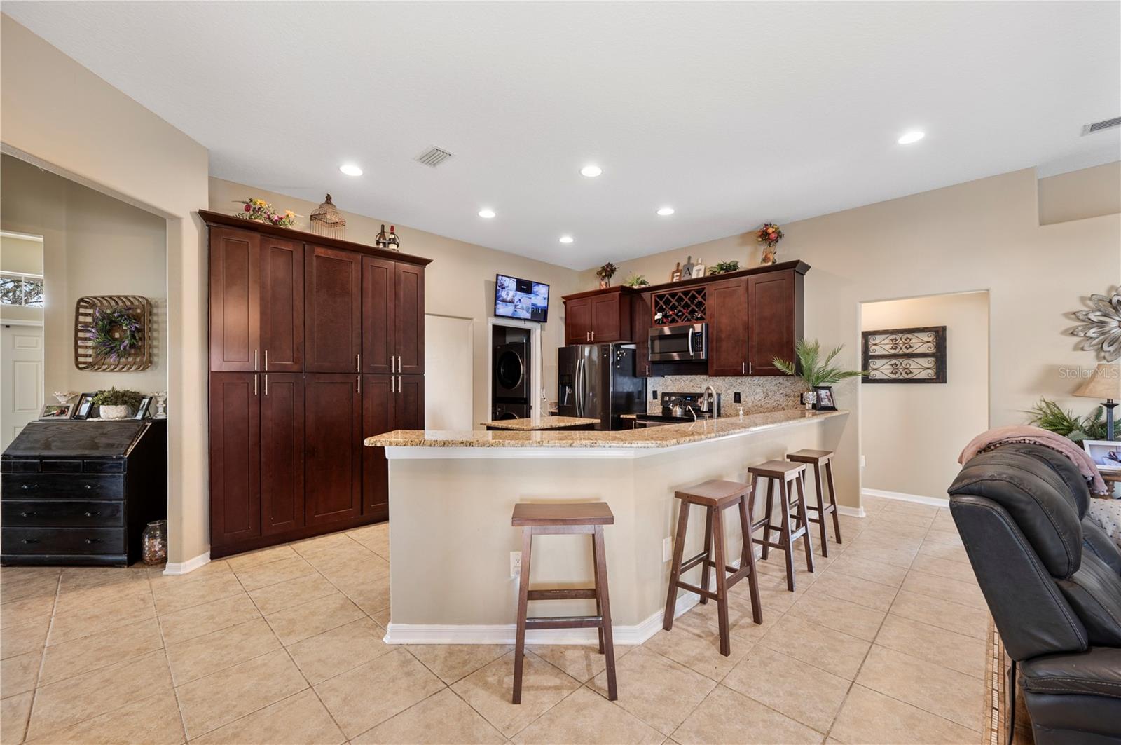 AVONDALE GROVES - Residential