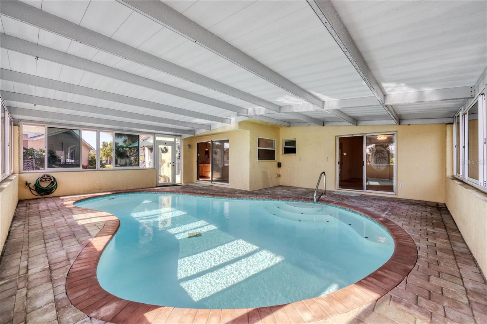 CORAL SHORES EAST - Residential