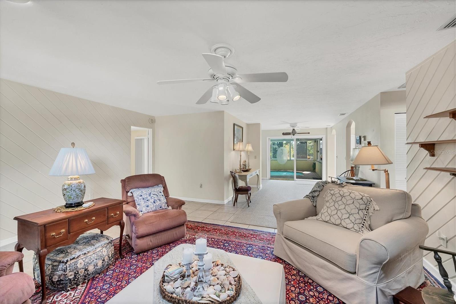 CORAL SHORES EAST - Residential