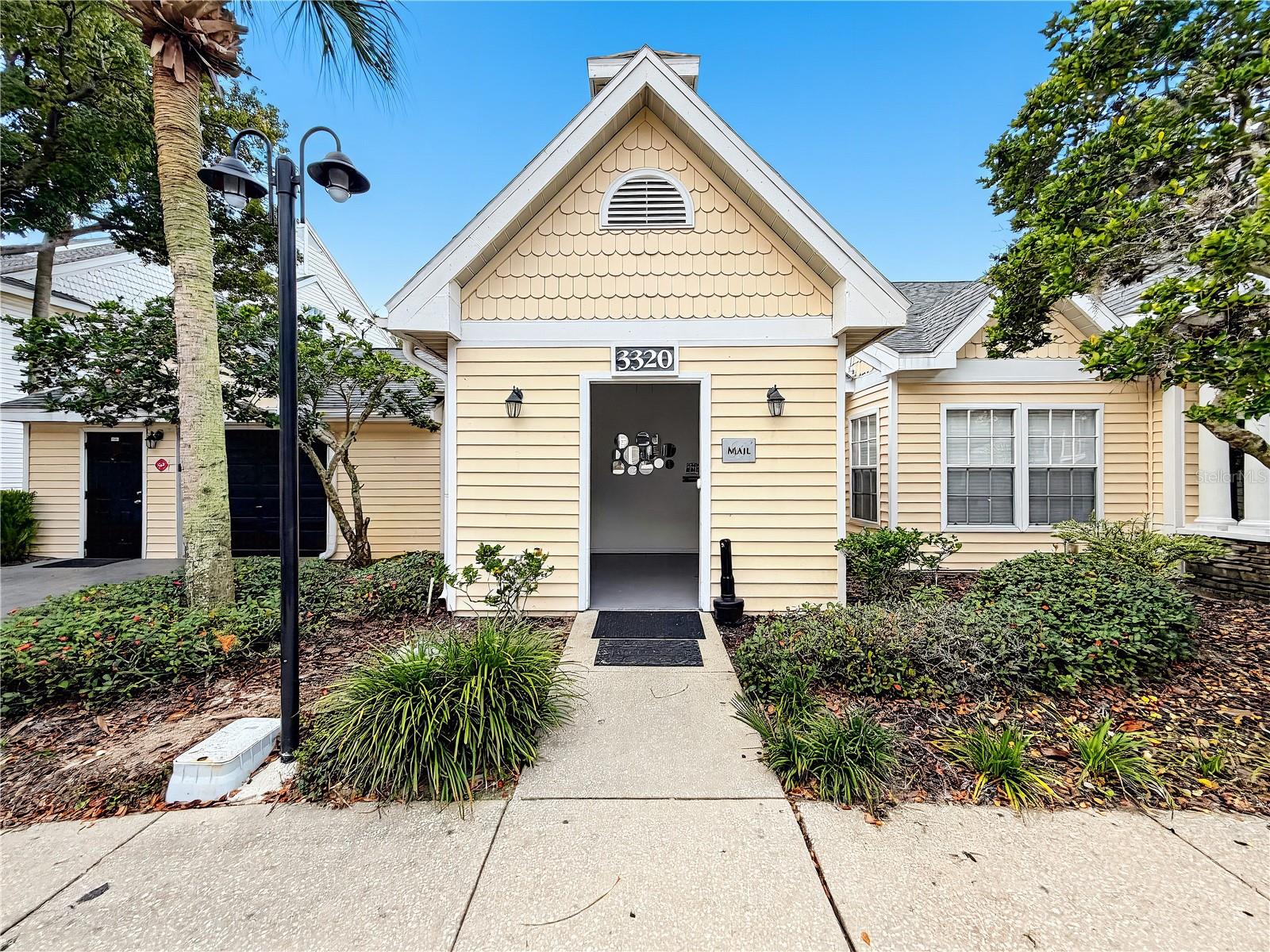 BENTLEY AT COBBS LANDING CONDO THE - Residential