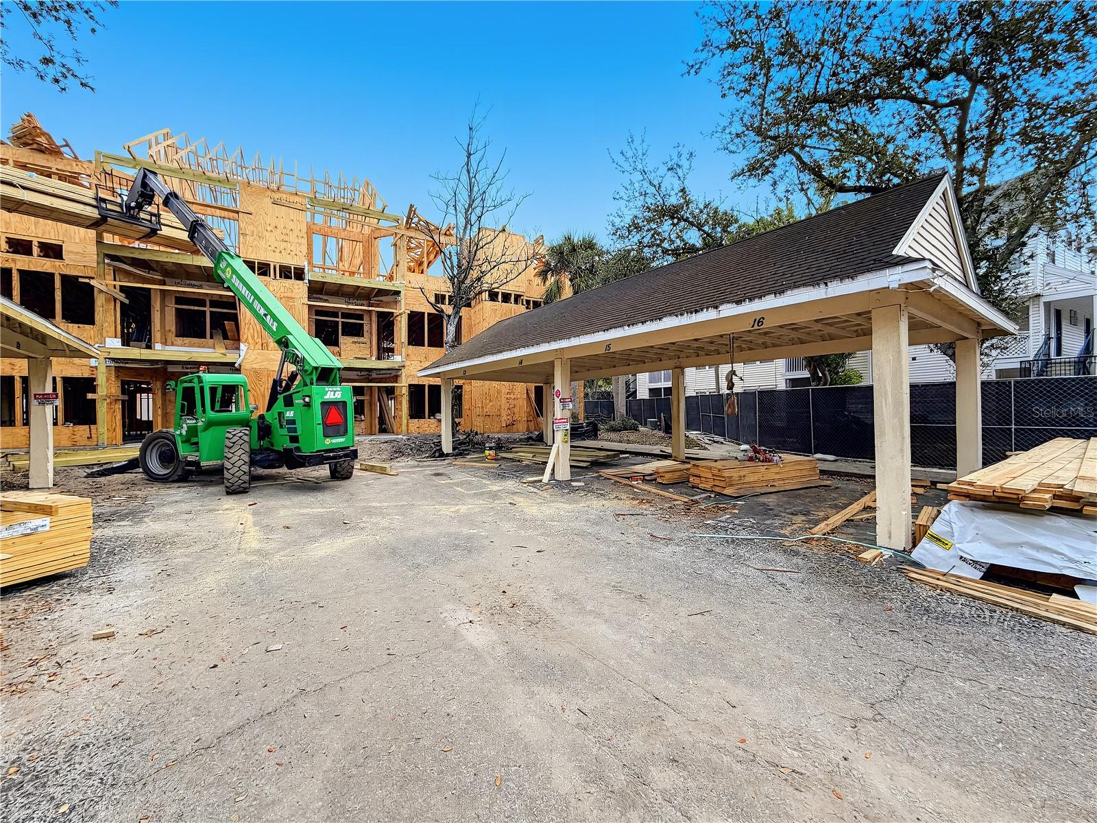 BENTLEY AT COBBS LANDING CONDO THE - Residential