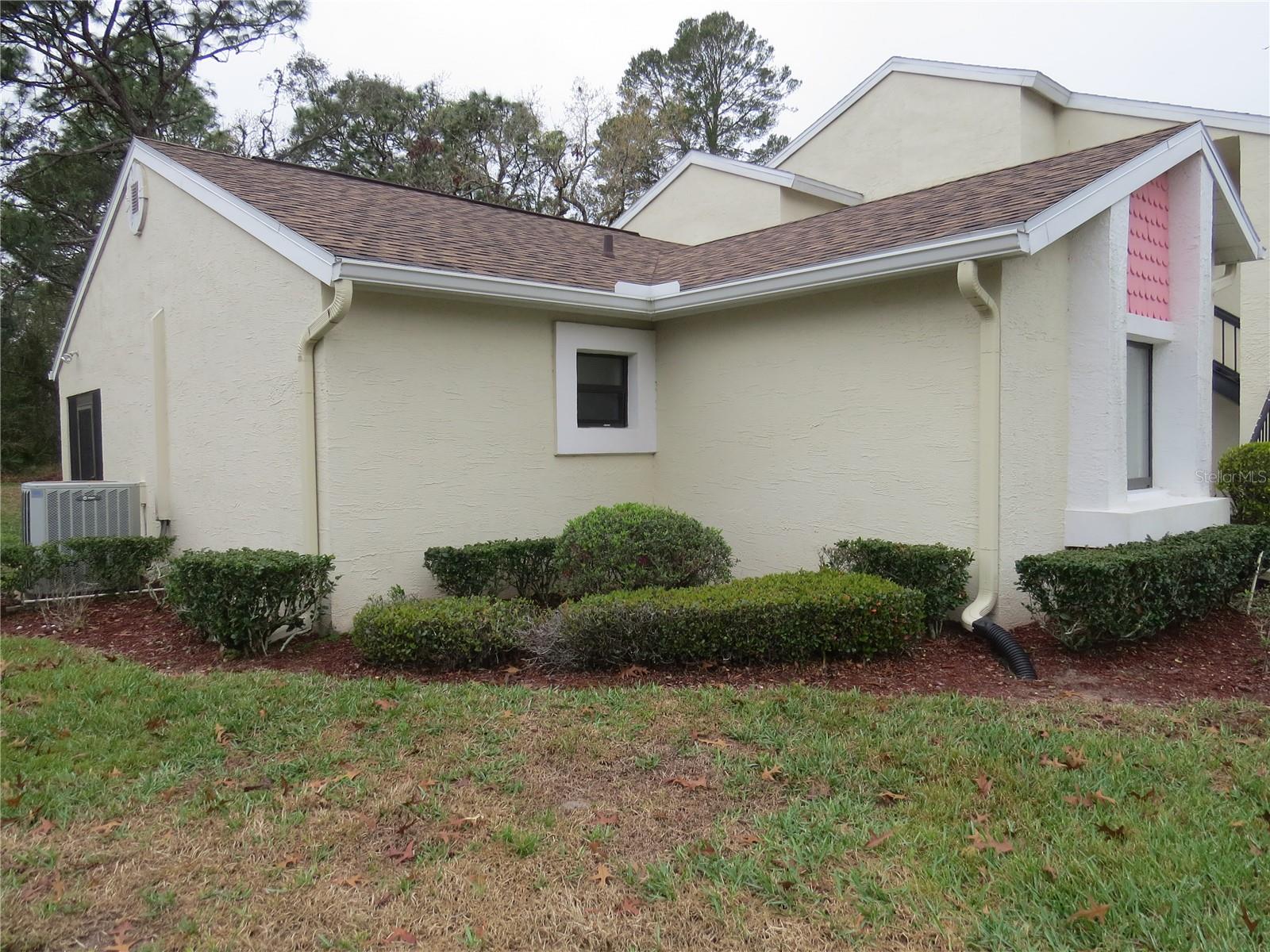 8055 PICKETTS COURT 1