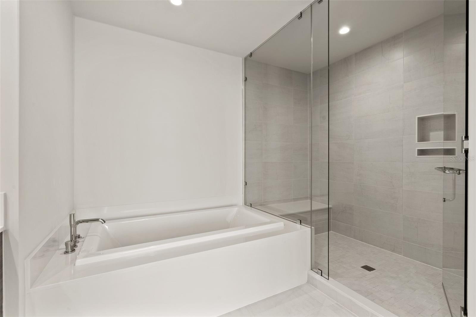 SALTAIRE ST PETERSBURG - Residential