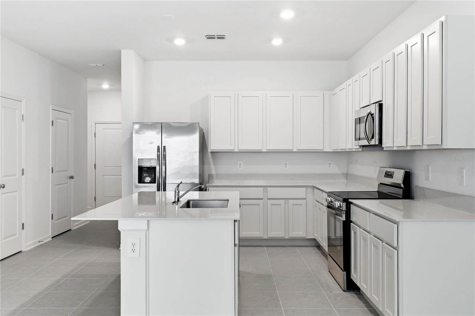 BRENTWOOD TH - Residential Lease