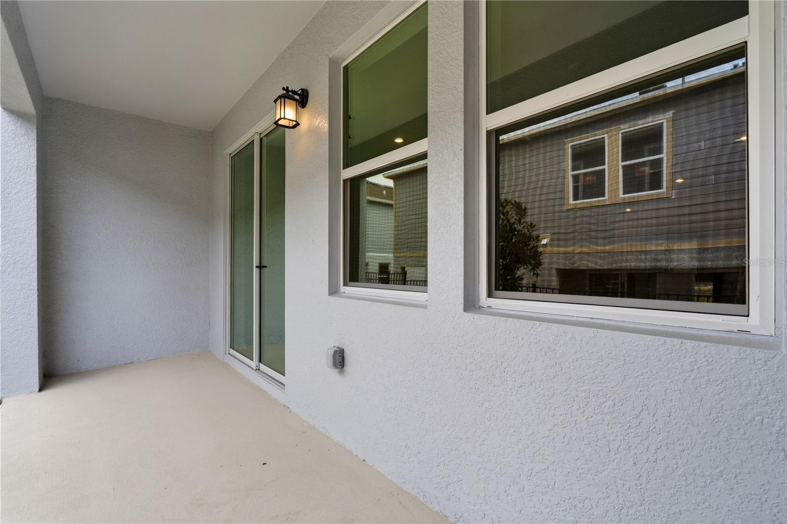 BRENTWOOD TH - Residential Lease