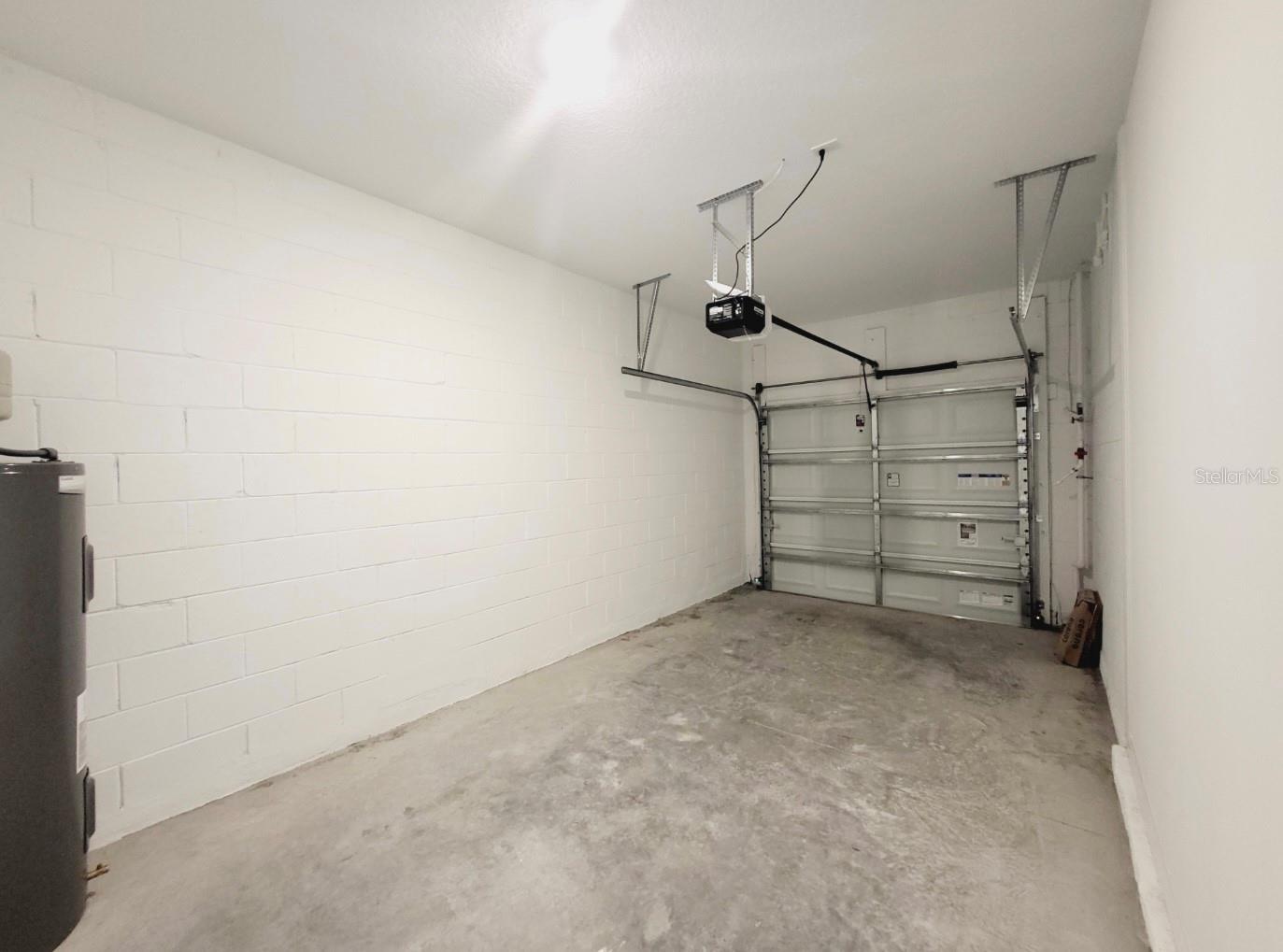 THE TOWNHOMES AT ANTHEM PARK - Residential Lease