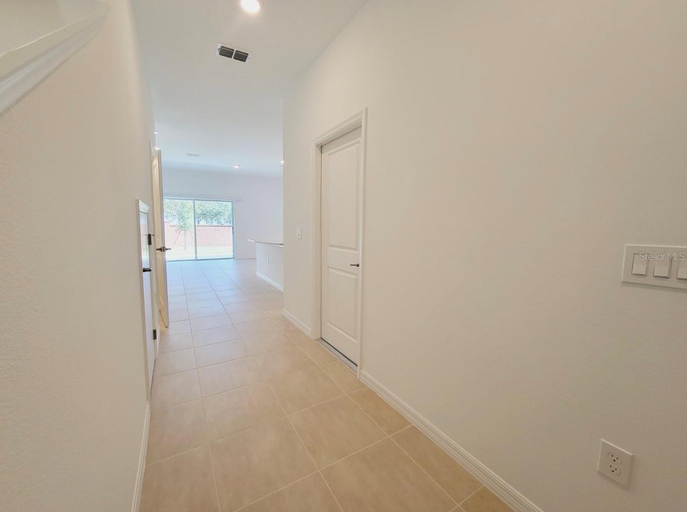 THE TOWNHOMES AT ANTHEM PARK - Residential Lease