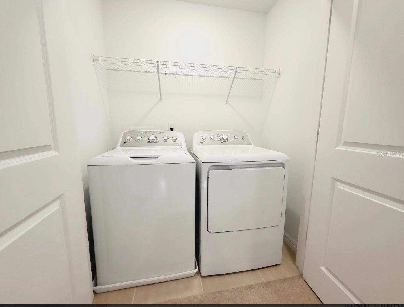 THE TOWNHOMES AT ANTHEM PARK - Residential Lease