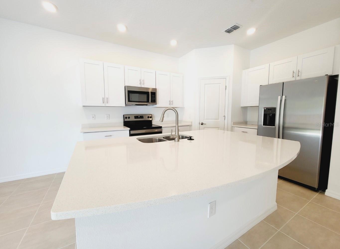 THE TOWNHOMES AT ANTHEM PARK - Residential Lease