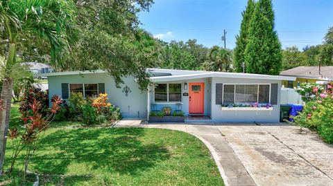 Photo of 1101 3rd Avenue NW, Largo, FL 33770 (MLS # TB8406942) Photo of 1101 3rd Avenue NW, Largo, FL 33770 (MLS # TB8406942)
