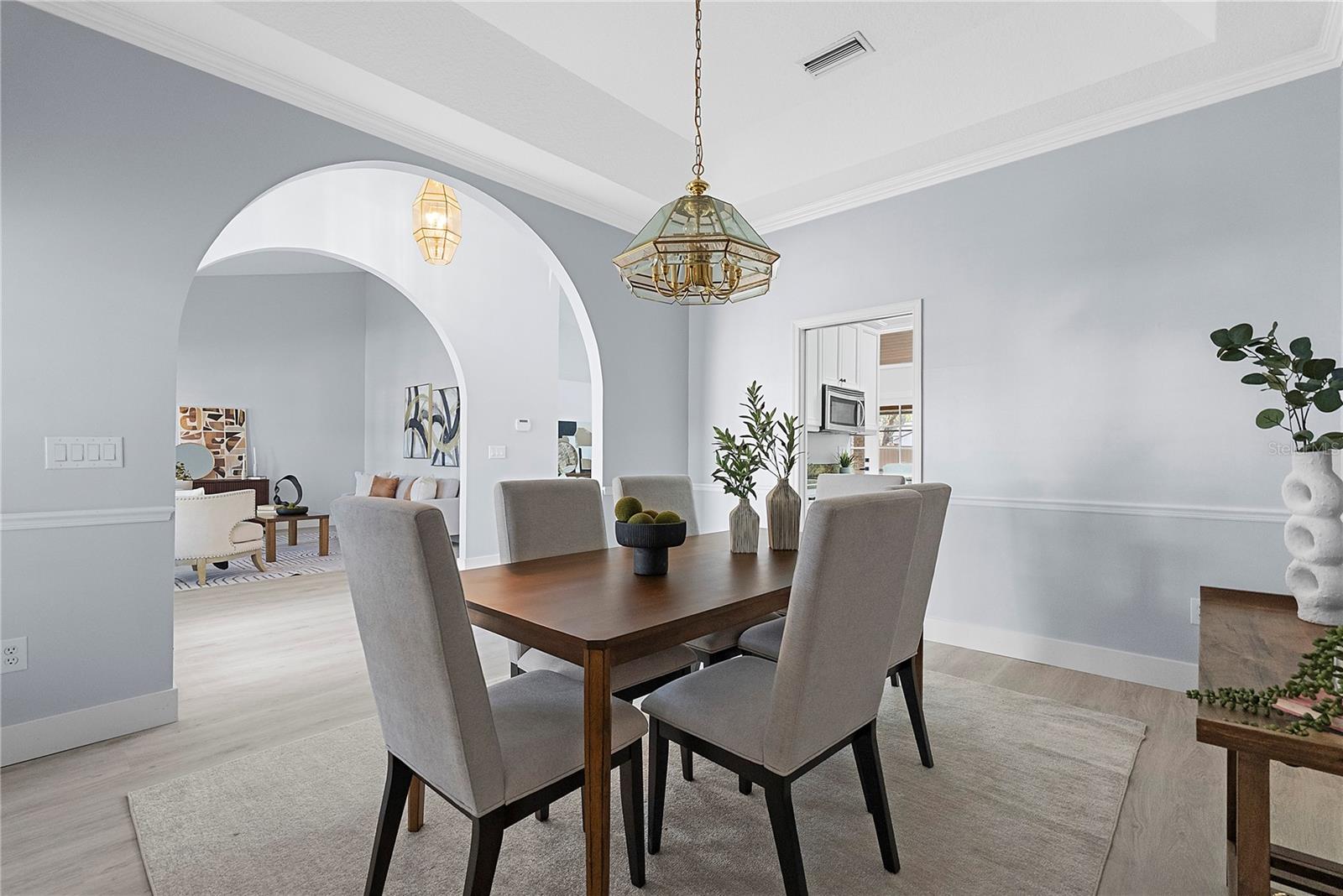 240 SHADY OAKS CIRCLE