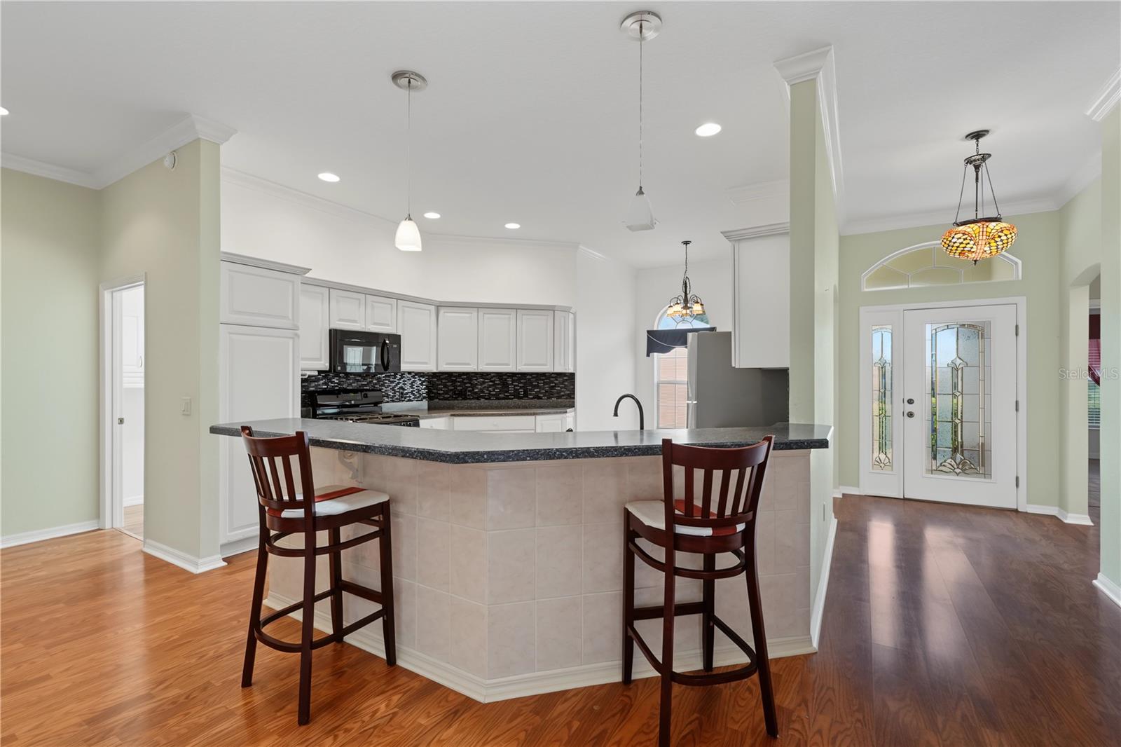 556 KINGSTON WAY