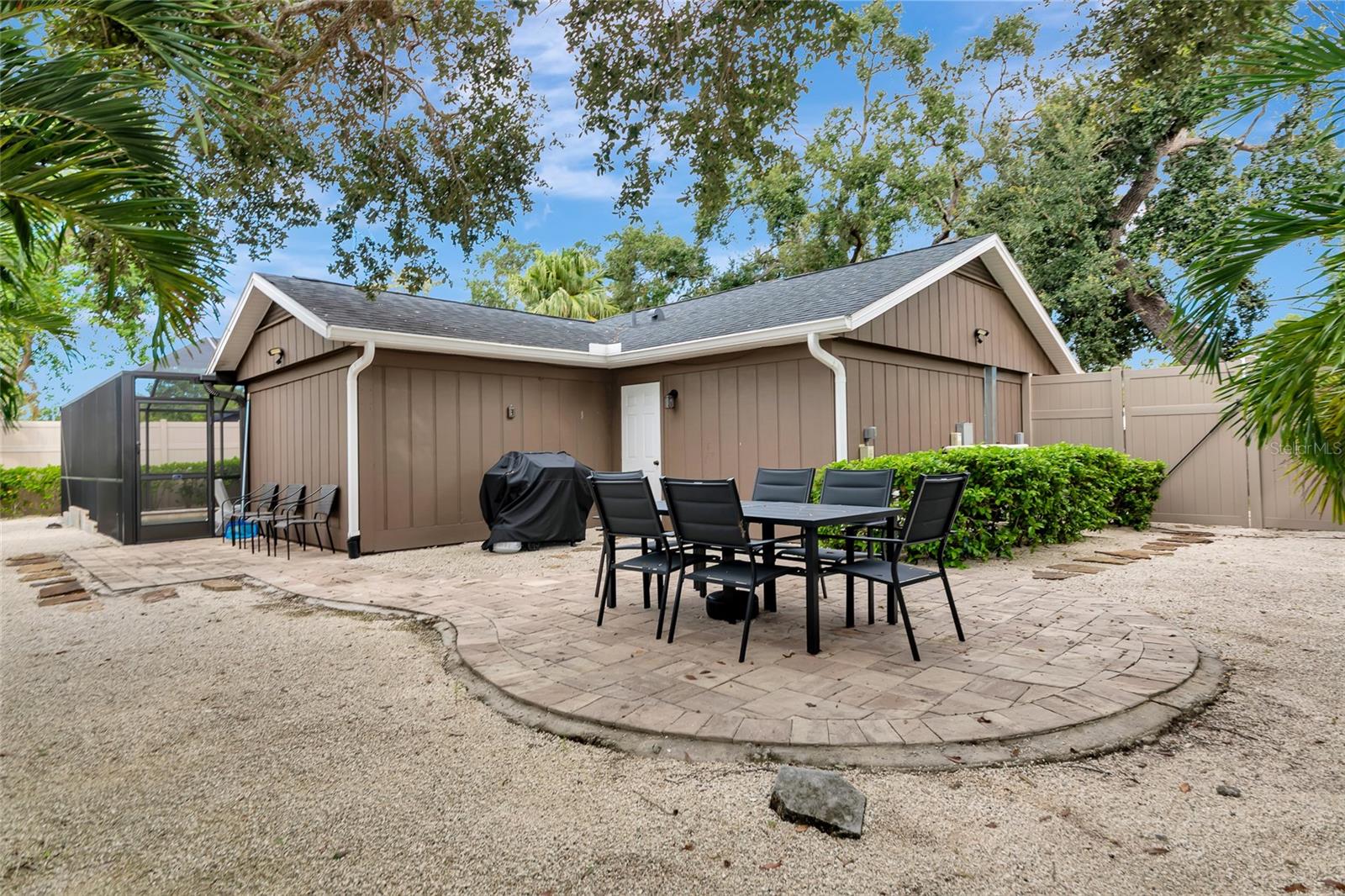 WOODPINE LAKE - Residential