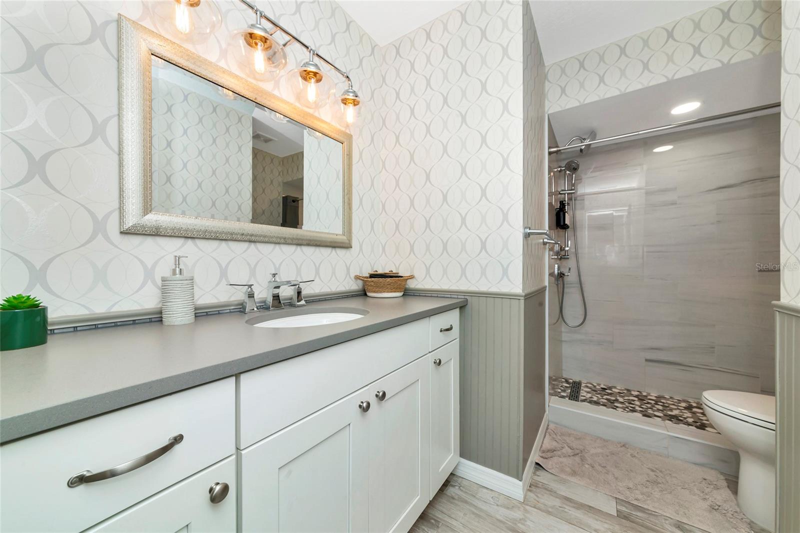 WOODPINE LAKE - Residential