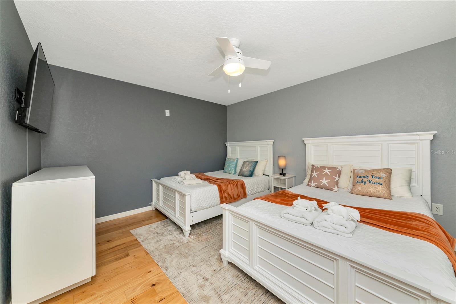 WOODPINE LAKE - Residential