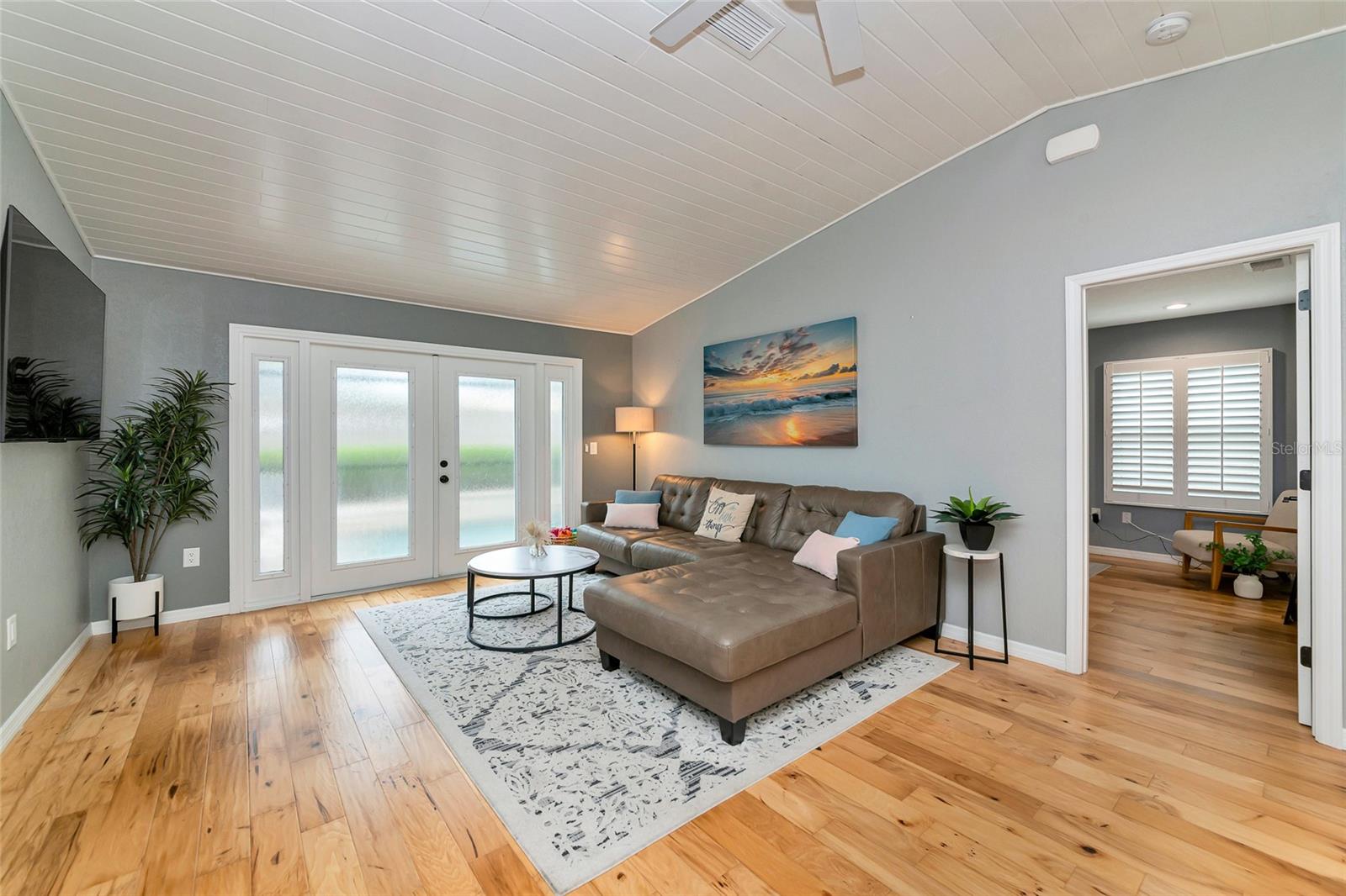 WOODPINE LAKE - Residential