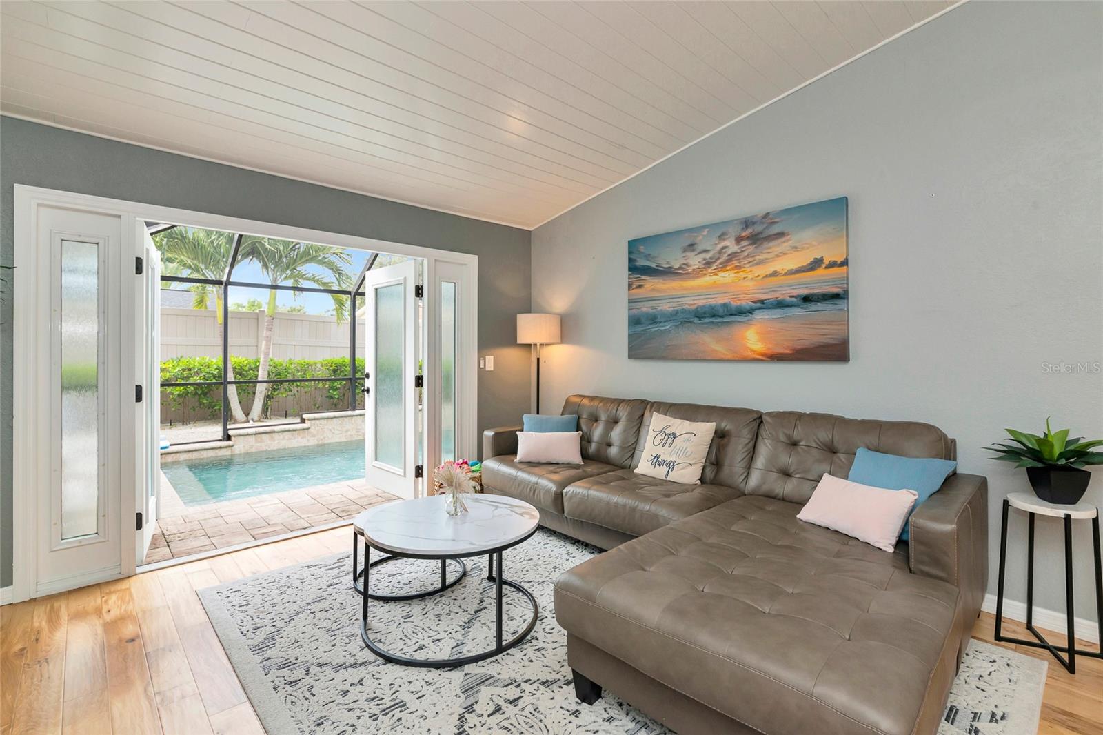 WOODPINE LAKE - Residential