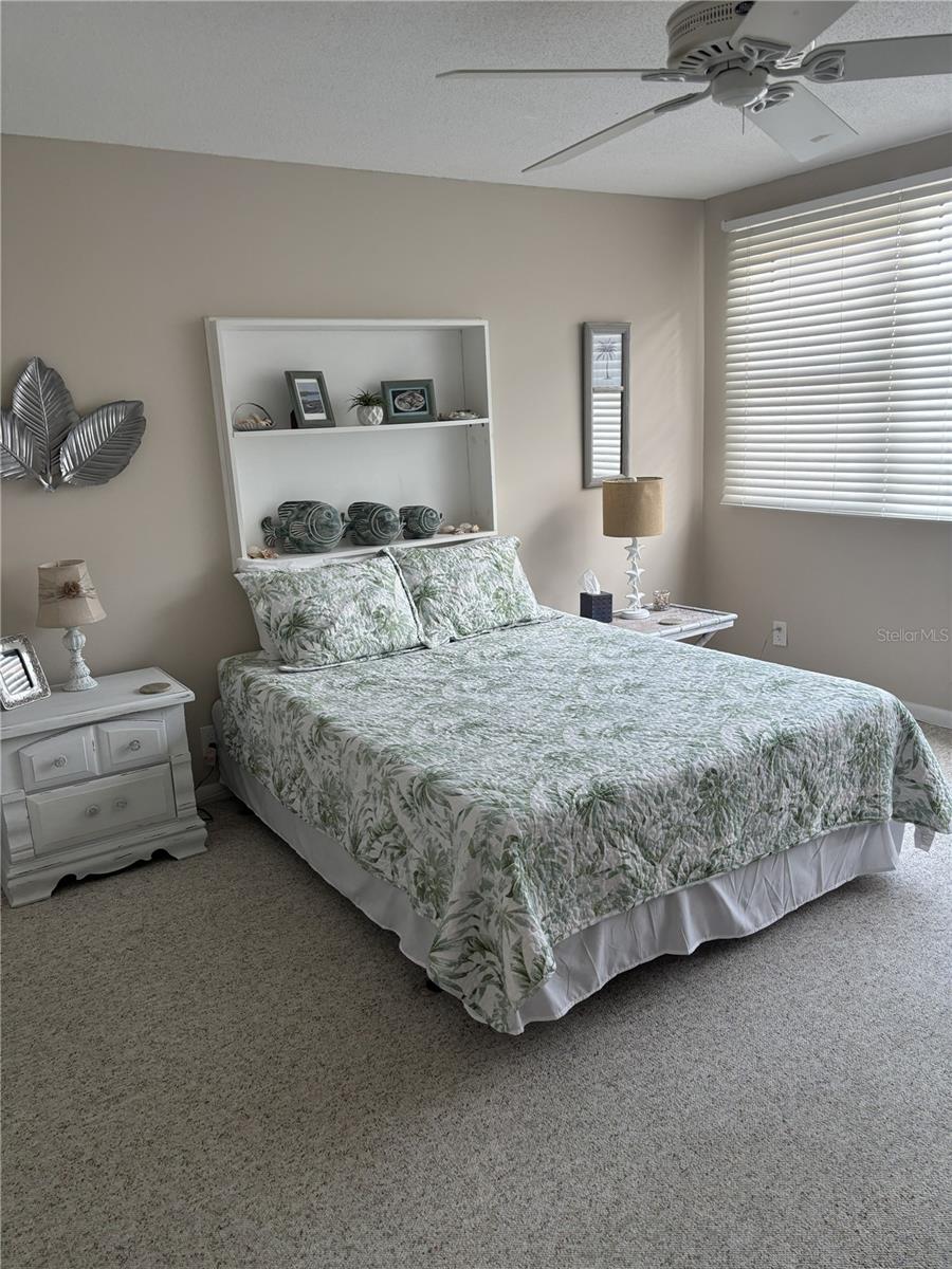 CONTINENTAL TOWERS INC CONDO - Residential Lease