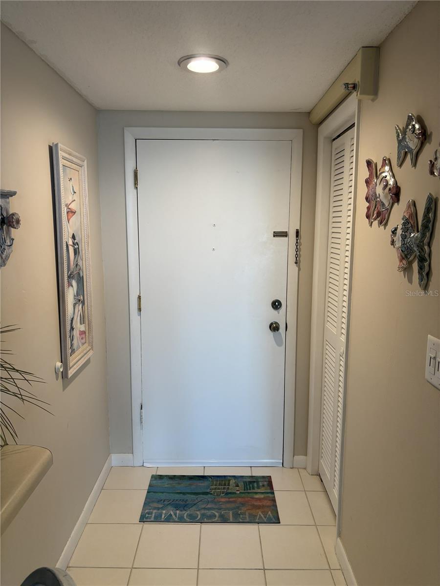 CONTINENTAL TOWERS INC CONDO - Residential Lease