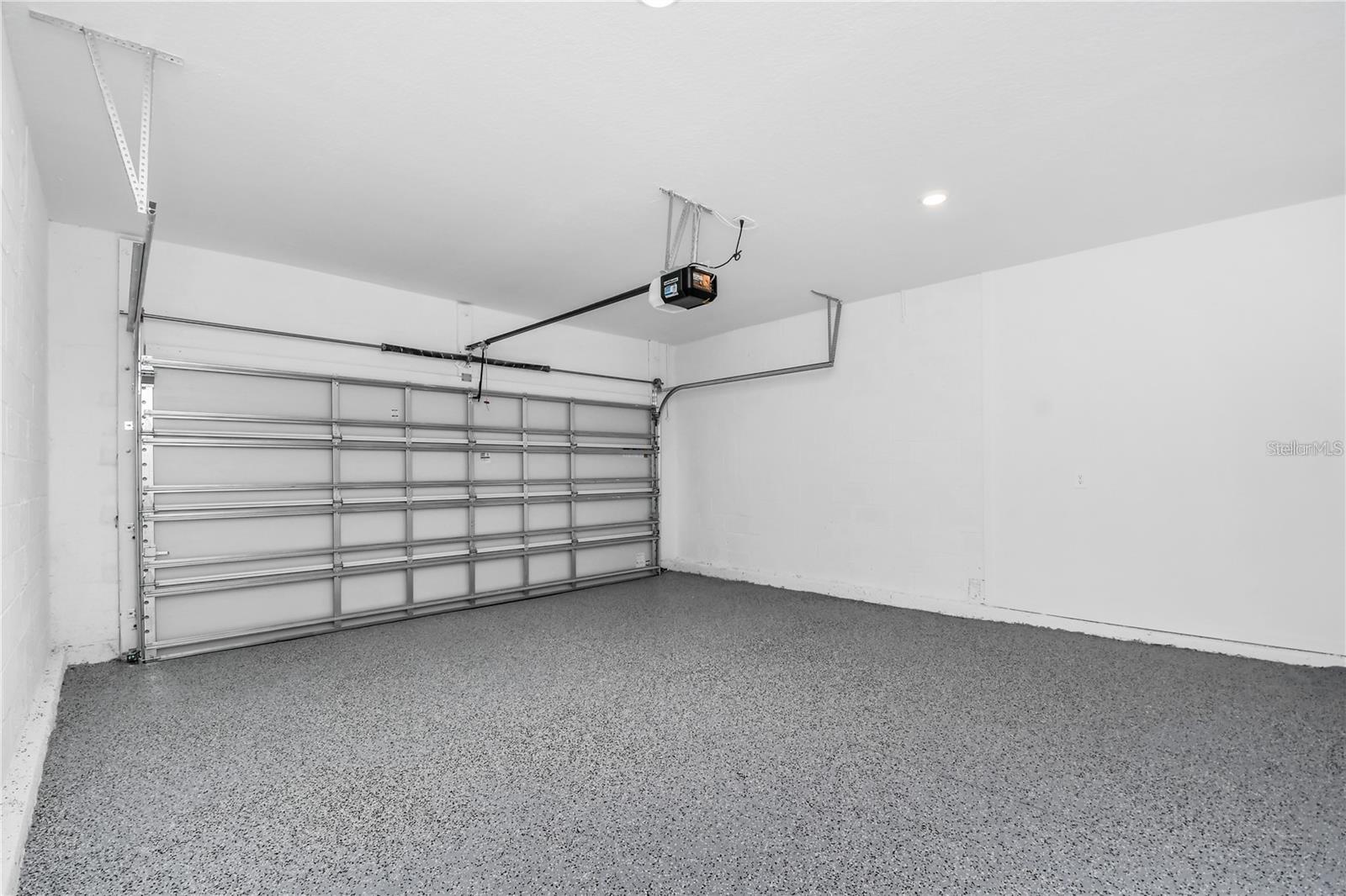 TRACT X - Residential Lease