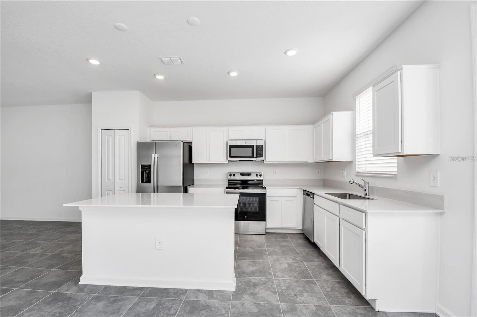 TRACT X - Residential Lease